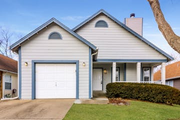 3039 Plum Creek Dr St. Peters, MO 63303